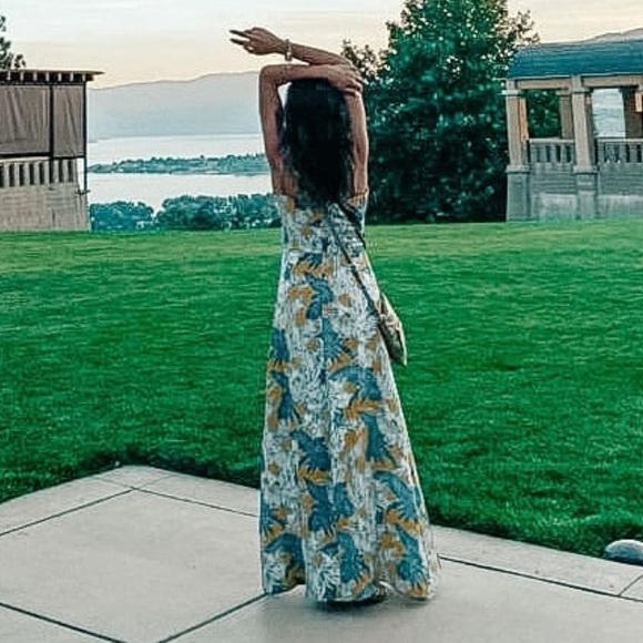 Audrey 3+1 Cut Out Dress - Picture 5 of 5